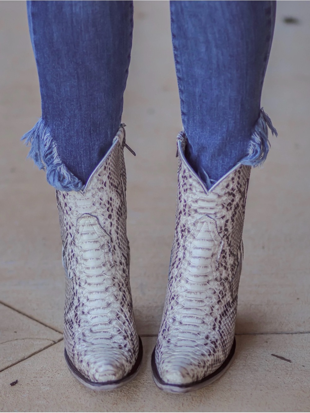 Corral A3791 Genuine Python Snip Toe Western Ankle Boots Size 8.5